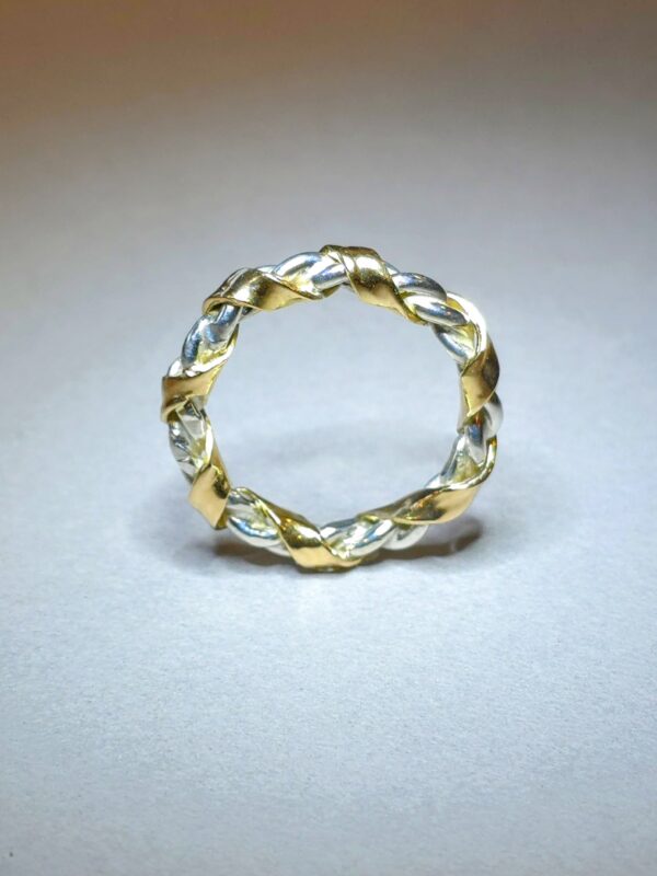 Flätad ring