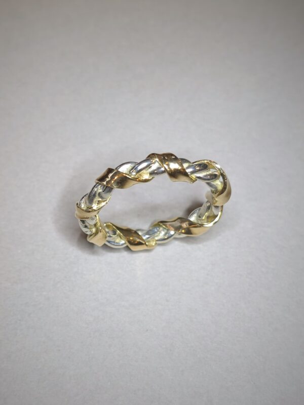 Flätad ring