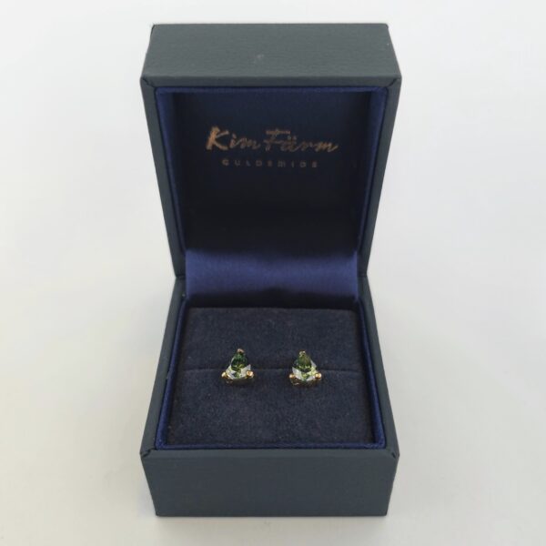 Dark Green Pear Moissanite Studs - Bild 5
