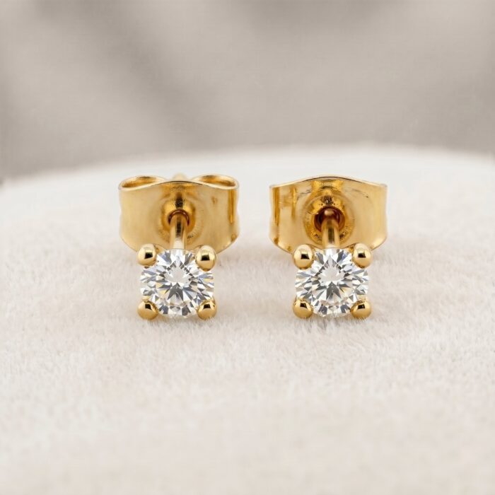 Klassiska diamantörhängen i 18K guld - Tidlös Elegans